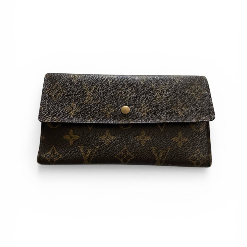Gently Used! Vintage Louis Vuitton Monogram Wallet
